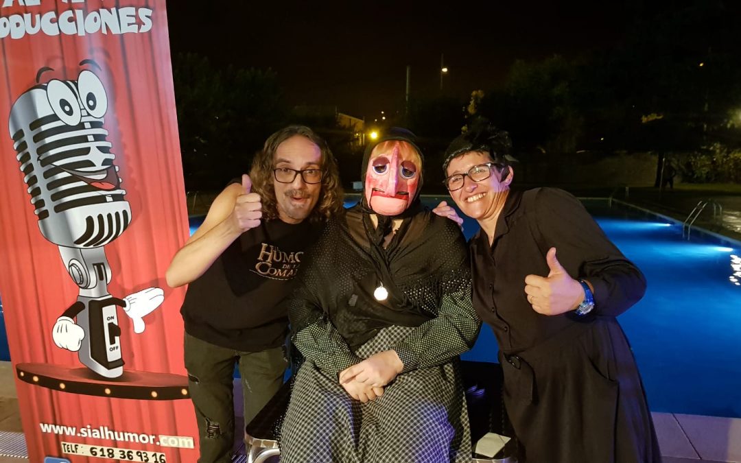 LINA MORGAN,DOÑA ROGELIA Y CHECHI en las piscinas de LLIÇA D´AMUNT